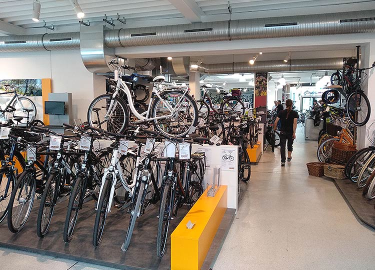 Innenaufnahme: Fahrradgeschäft - Zweirad Prumbaum Köln Fahräder, eBikes