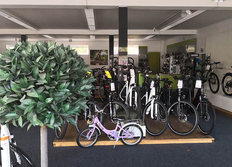 Innenaufnahme: Fahrradgeschäft - Zweiradcenter Block Wiesmoor Fahräder, eBikes