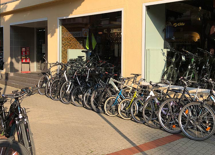 Außenaufnahme: Fahrradladen - Zweirad Posdziech - Alte Bahnhofstr. 23, 44892 Bochum
