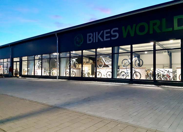 Außenaufnahme: Fahrradladen - E-Bikes World - Zur Aumühle 32, 89257 Illertissen